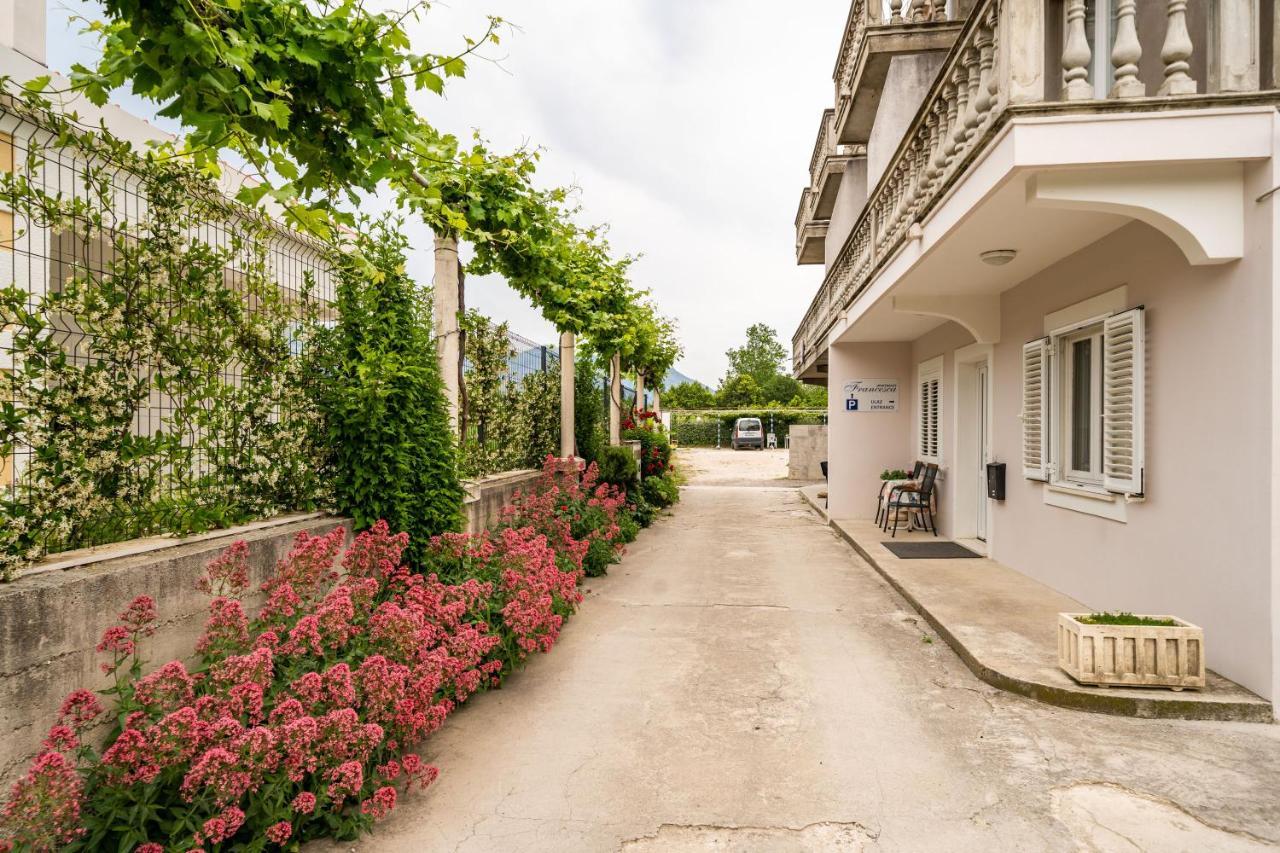 Francesca Guesthouse มลินี ภายนอก รูปภาพ